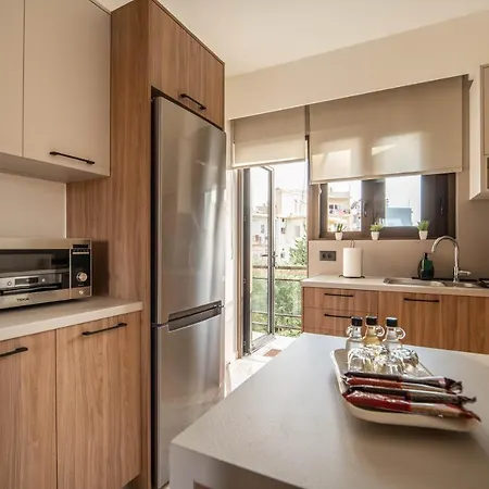 Cretan Sea View 8mins To Beach, Old Town,