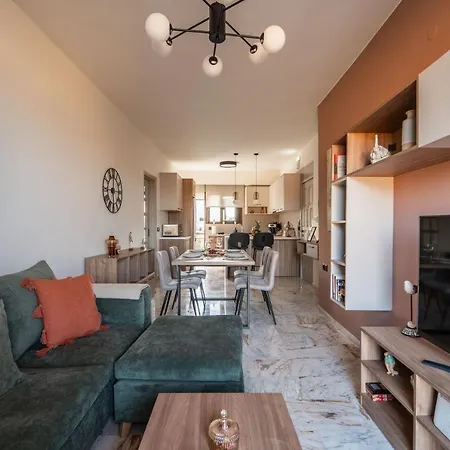 Cretan Sea View 8mins To Beach, Old Town,